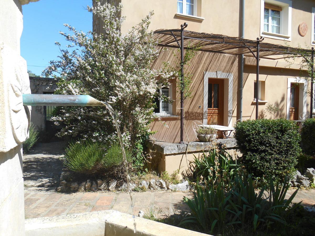 La Feniere Bed & Breakfast Venejan Exterior photo